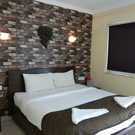 Hotel Lucky Star Колва Екстериор снимка