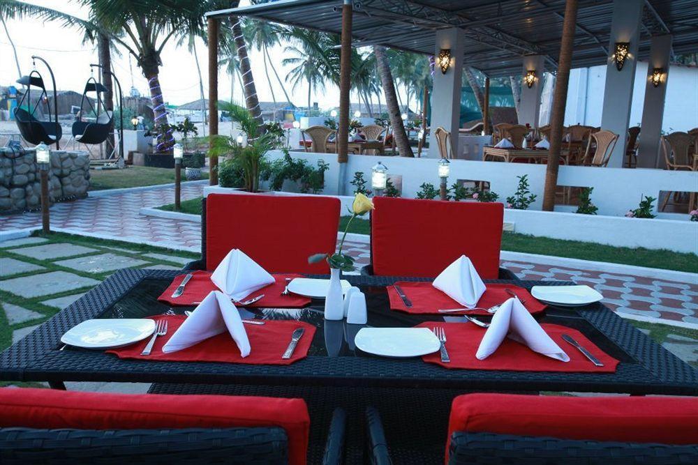 Hotel Lucky Star Колва Екстериор снимка