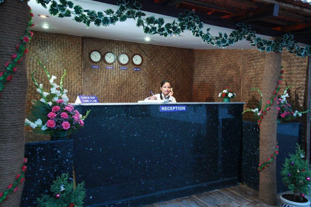 Hotel Lucky Star Колва Екстериор снимка