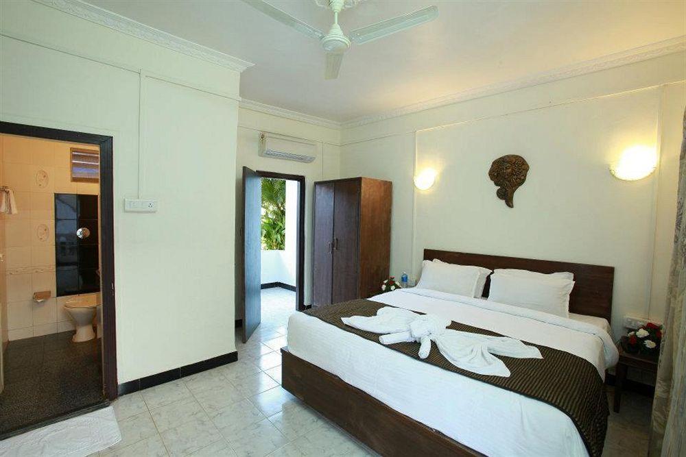 Hotel Lucky Star Колва Екстериор снимка