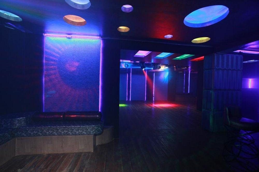 Hotel Lucky Star Колва Екстериор снимка