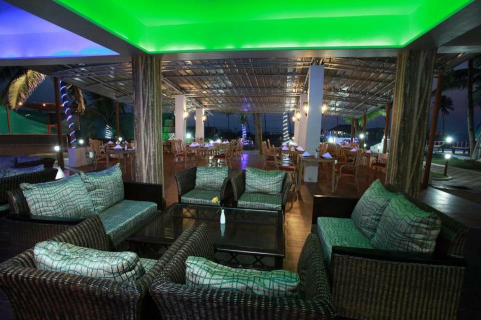 Hotel Lucky Star Колва Екстериор снимка