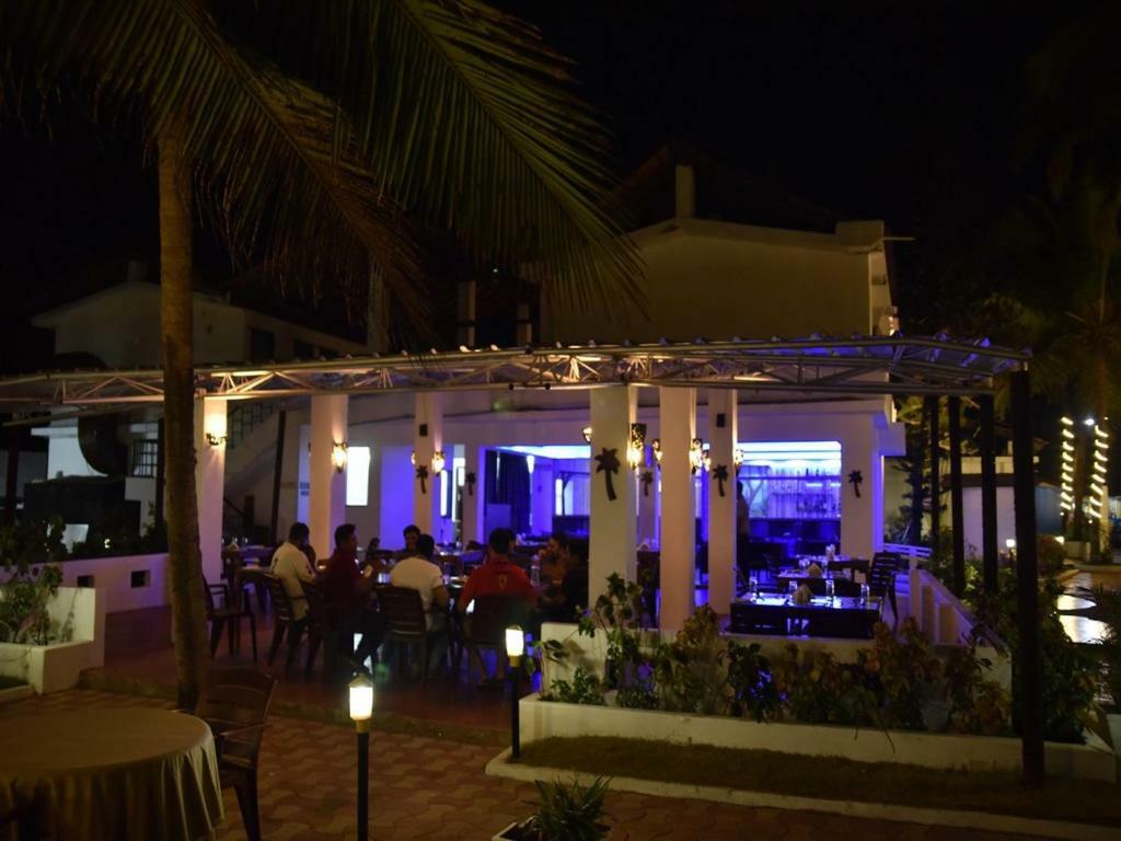 Hotel Lucky Star Колва Екстериор снимка