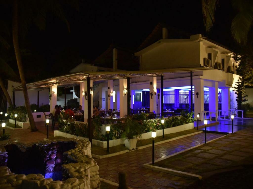 Hotel Lucky Star Колва Екстериор снимка