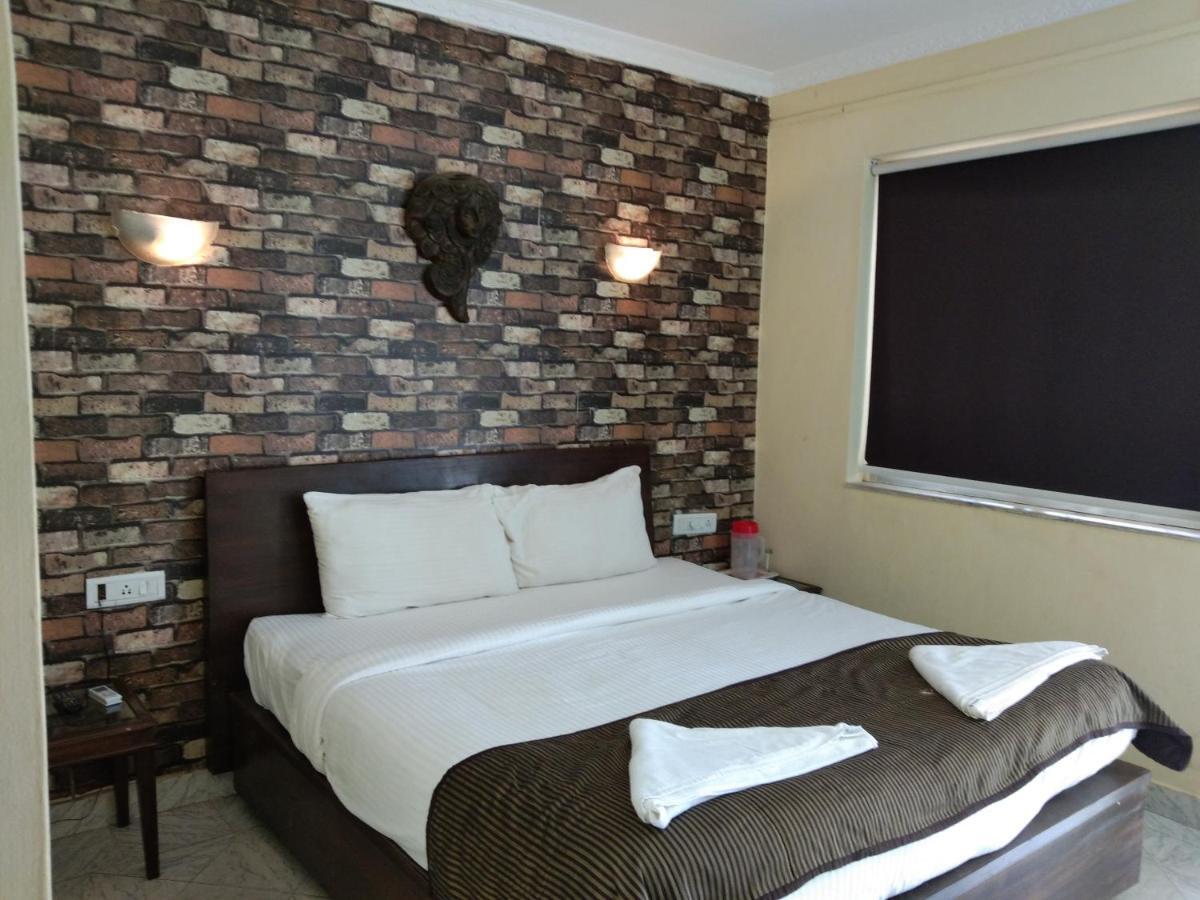 Hotel Lucky Star Колва Екстериор снимка